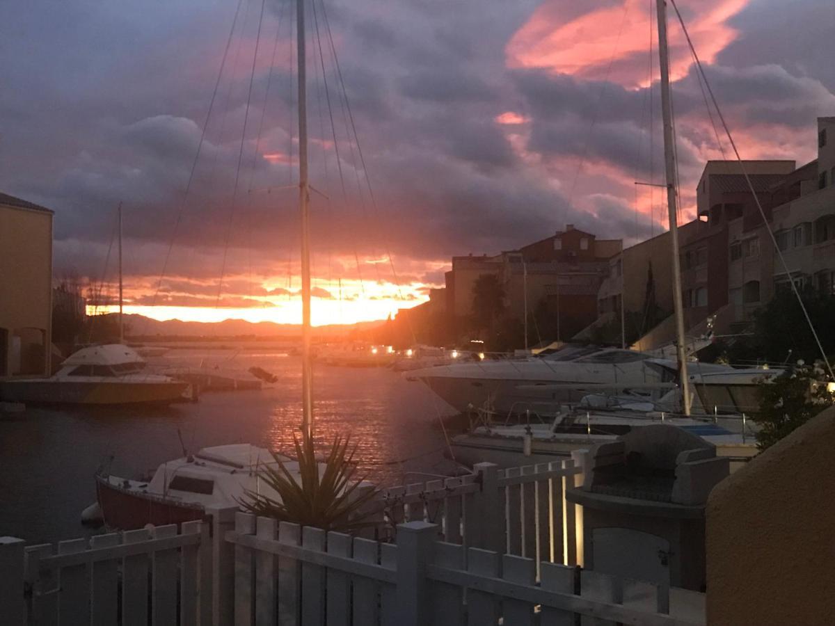 Marina Les Pieds Dans L Eau Appartement Le Barcarès Buitenkant foto