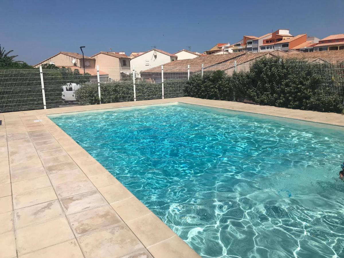 Marina Les Pieds Dans L Eau Appartement Le Barcarès Buitenkant foto